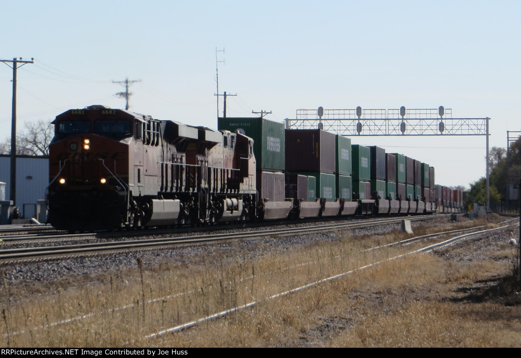 BNSF 6682 West